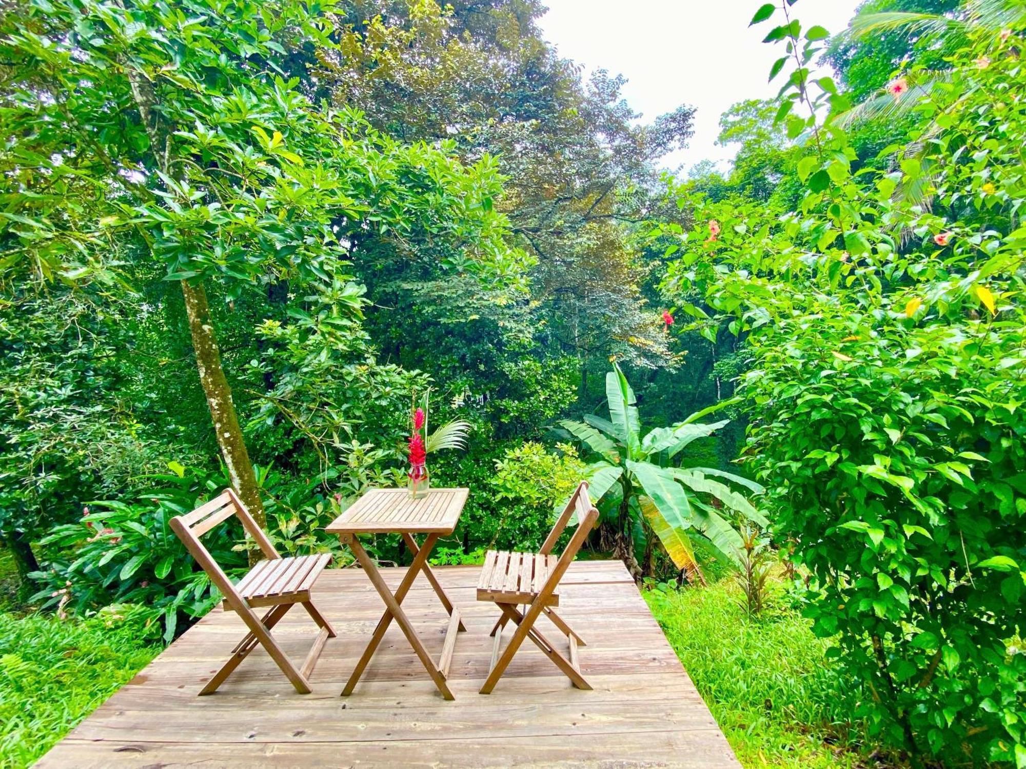 Bird Island Bungalows Bocas del Toro Exterior photo